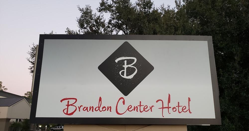 Brandon Center Hotel 坦帕 外观 照片